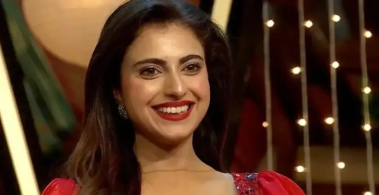 Bigg Boss 19: वोट नहीं, बल्कि ड्रेस ने छीनी Farrhana Bhatt से ट्रॉफी? जानें पूरा सच