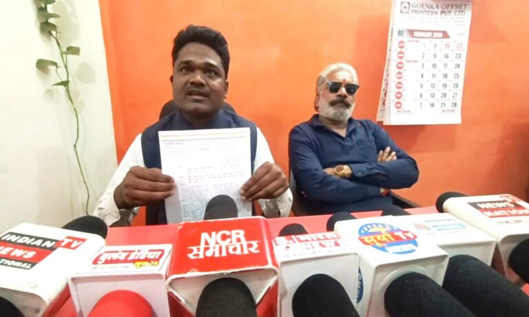 पूर्व मुख्यमंत्री दिग्विजय सिंह और राघौगढ़ विधायक जयवर्धनसिंह का अपमान नहीं सहेंगे कांग्रेस पार्षद रामवीर